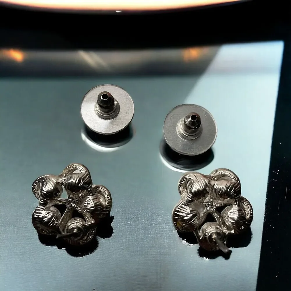 New with tags‎ Next Silver Clear Diamante Stud Flowers Earrings Women Small